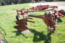 Allis Chalmers 3-bottom Plow