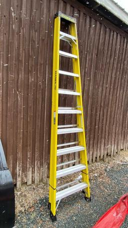 10 FT FEATHERLITE LADDER