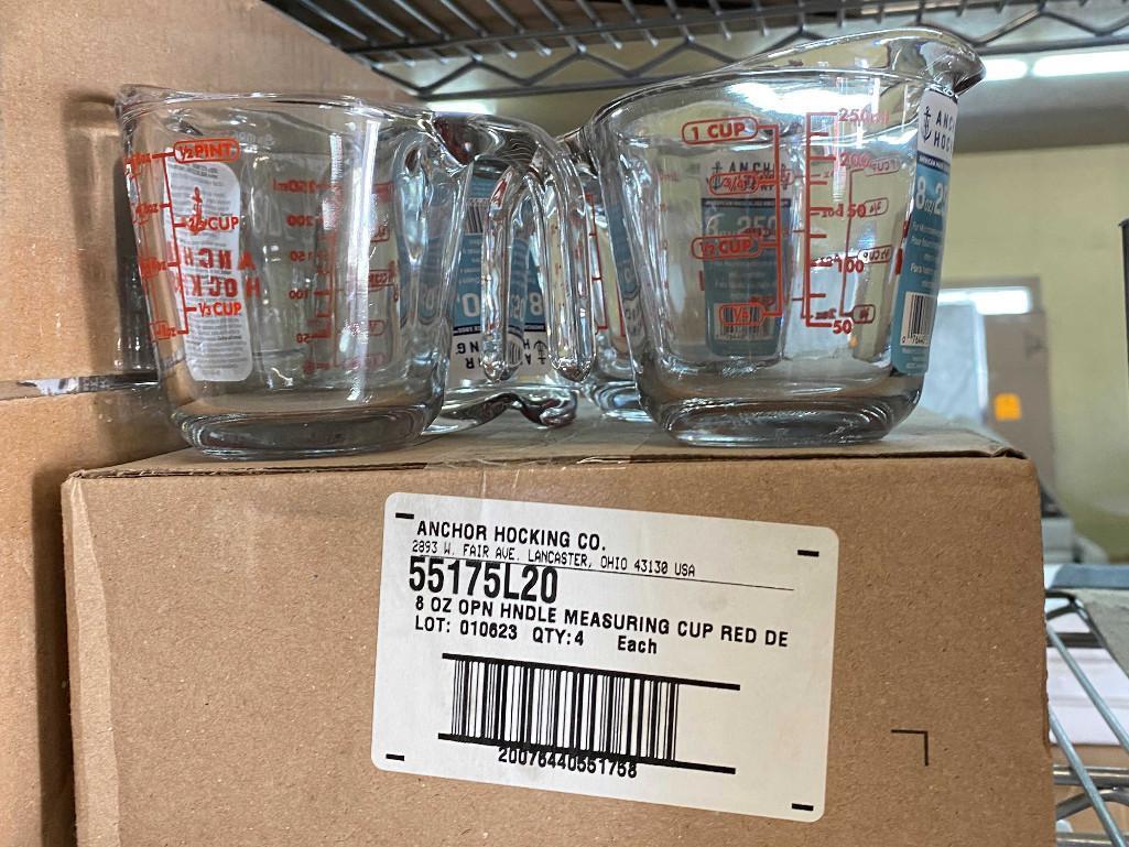 8 MEASURING CUPS (8 OZ / 250 ML)