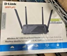 WIRELESS AC1200 DUAL BAND ROUTER