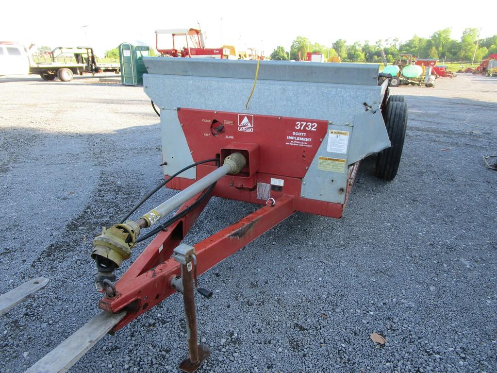 NEW IDEA 3732 TANDEM AXEL SPREADER