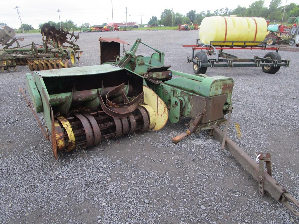 JOHN DEERE 24T SQ BALER