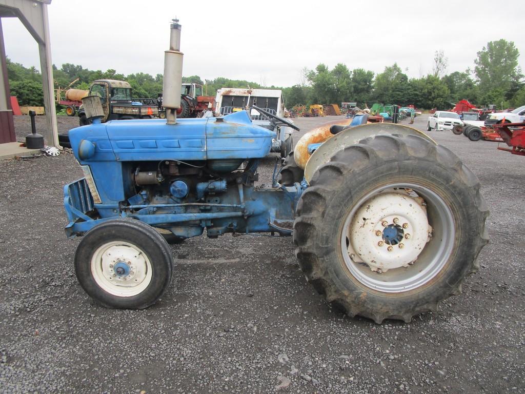 FORD 3000 TRACTOR