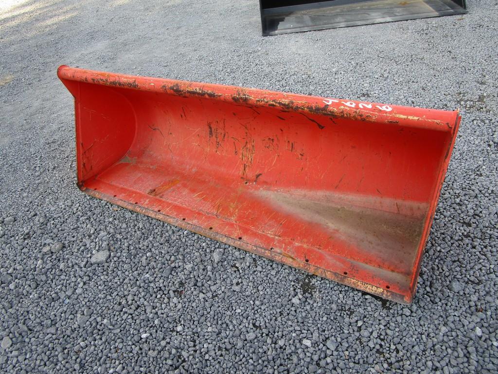 KUBOTA 72" PIN ON BUCKET