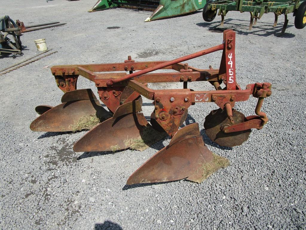 MASSEY FERGUSON 3X PLOW