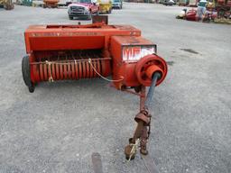 MASSEY FURGUSON 124 SQ BALER