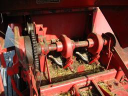 MASSEY FERGUSON 124 SQ BALER