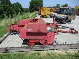 MASSY FERGUSON 724 SQ BALER