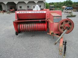 MASSEY FERGUSON 120 SQ BALER