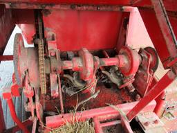 MASSEY FURGUSON 124 SQ BALER