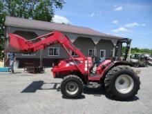 MAHINDRA 4110 TRACTOR W LOADER