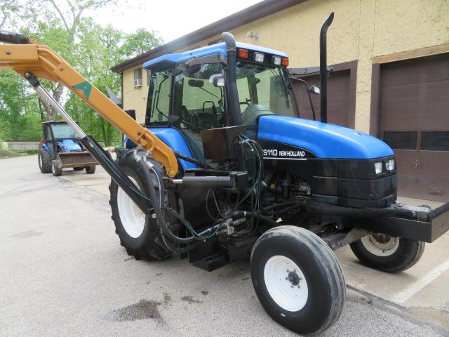 New Holland TS110 Tractor w/Alamo boom mower