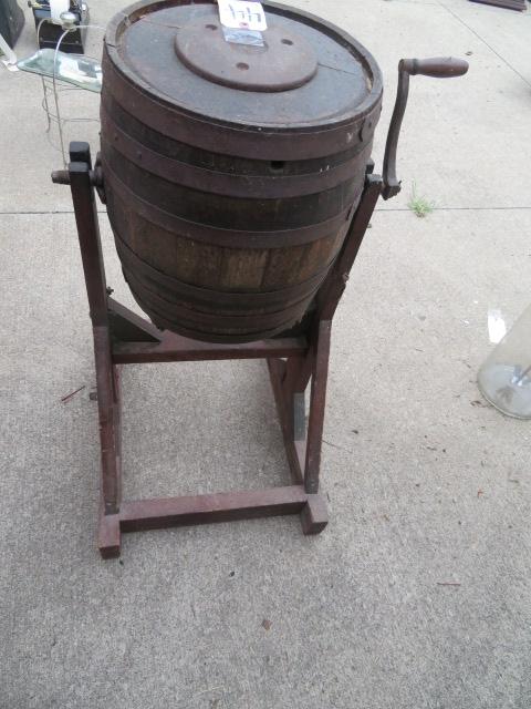 Barrel butter churn