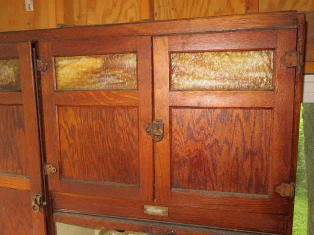 Kitchen cupboard