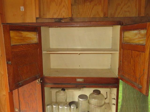 Kitchen cupboard