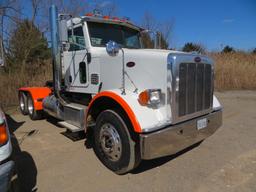 2009 Peterbilt 367 Tandem Axle Semi Truck / Tractor