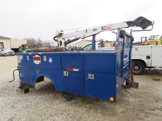 Reading 3820 Crane Body/11' Utility bed w/liftgate