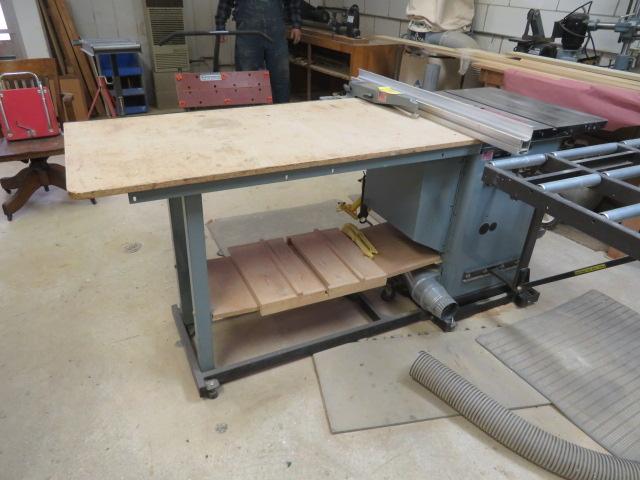 Delta 10" Unisaw Table Saw