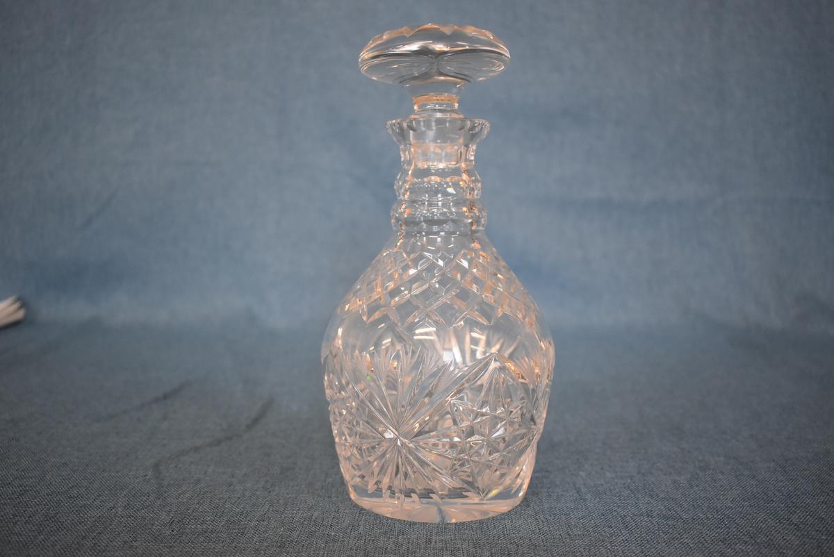 9 1/2" CRYSTAL DECANTER!