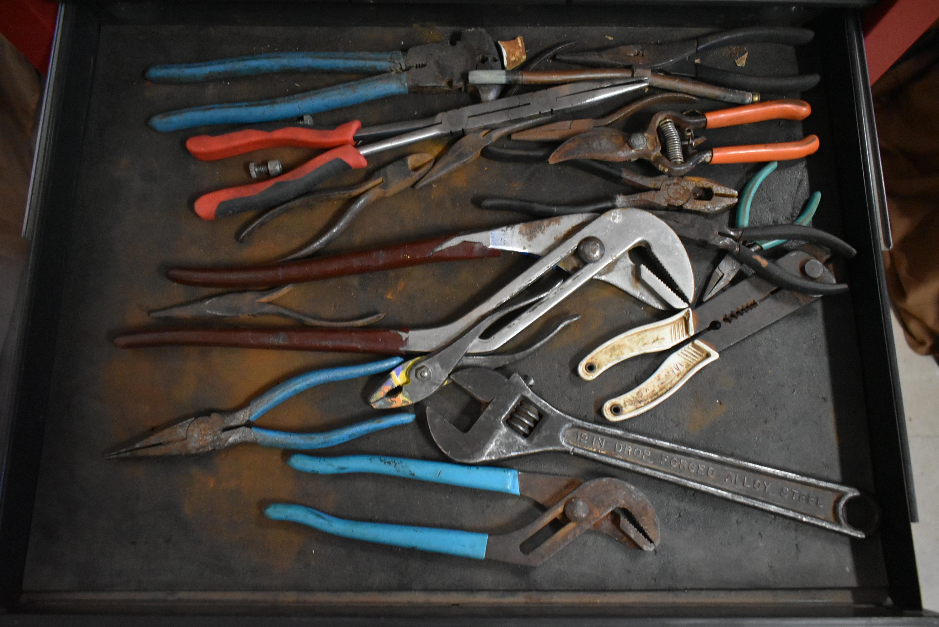 GIANT STACKING CRAFTSMAN TOOL BOX!