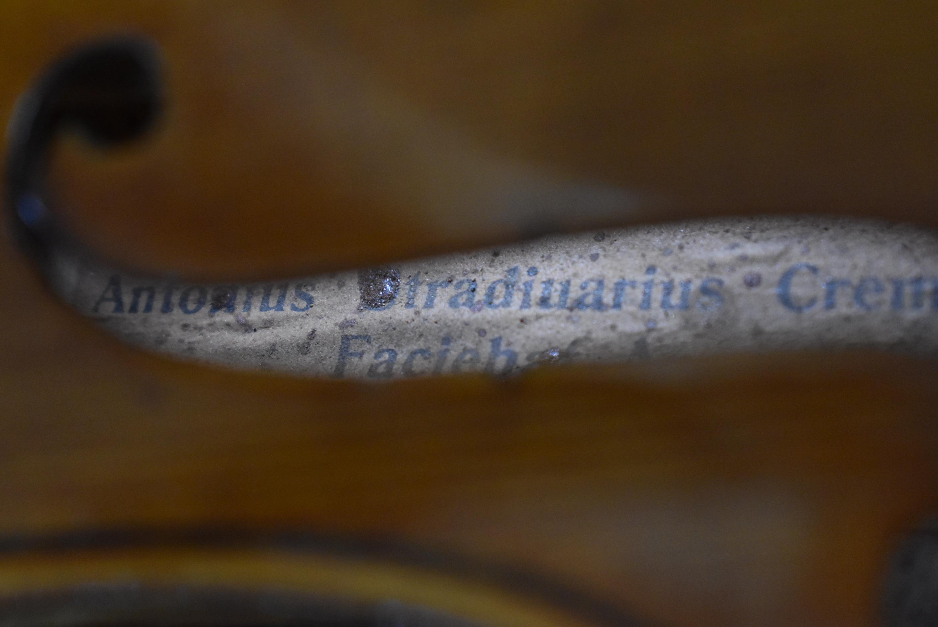 VINTAGE STRADIUARIUS VIOLIN!!