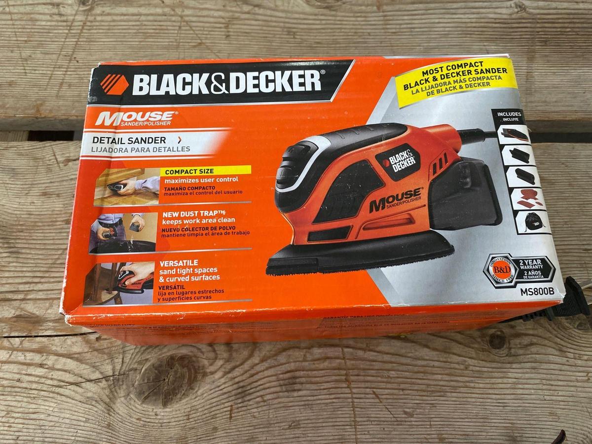 Black and Decker detail sander, mallet and bag