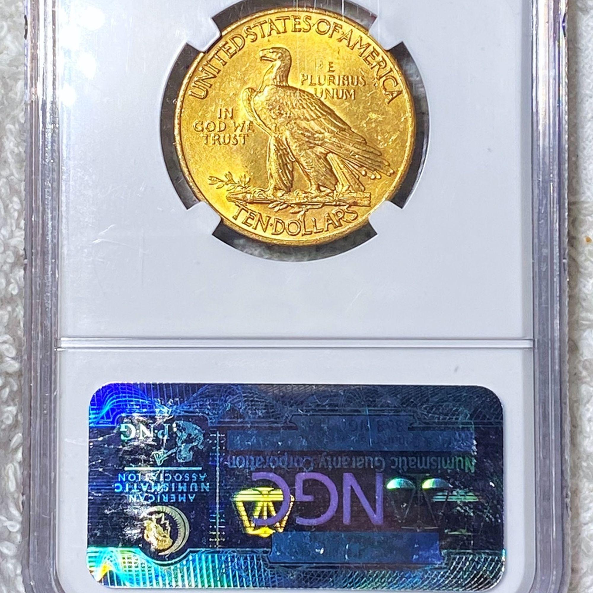 1932 $10 Gold Eagle NGC - MS62