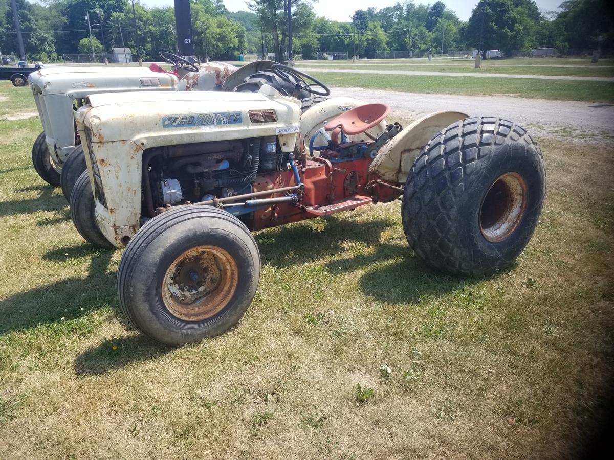 Ford 2000 Lcg Tractor