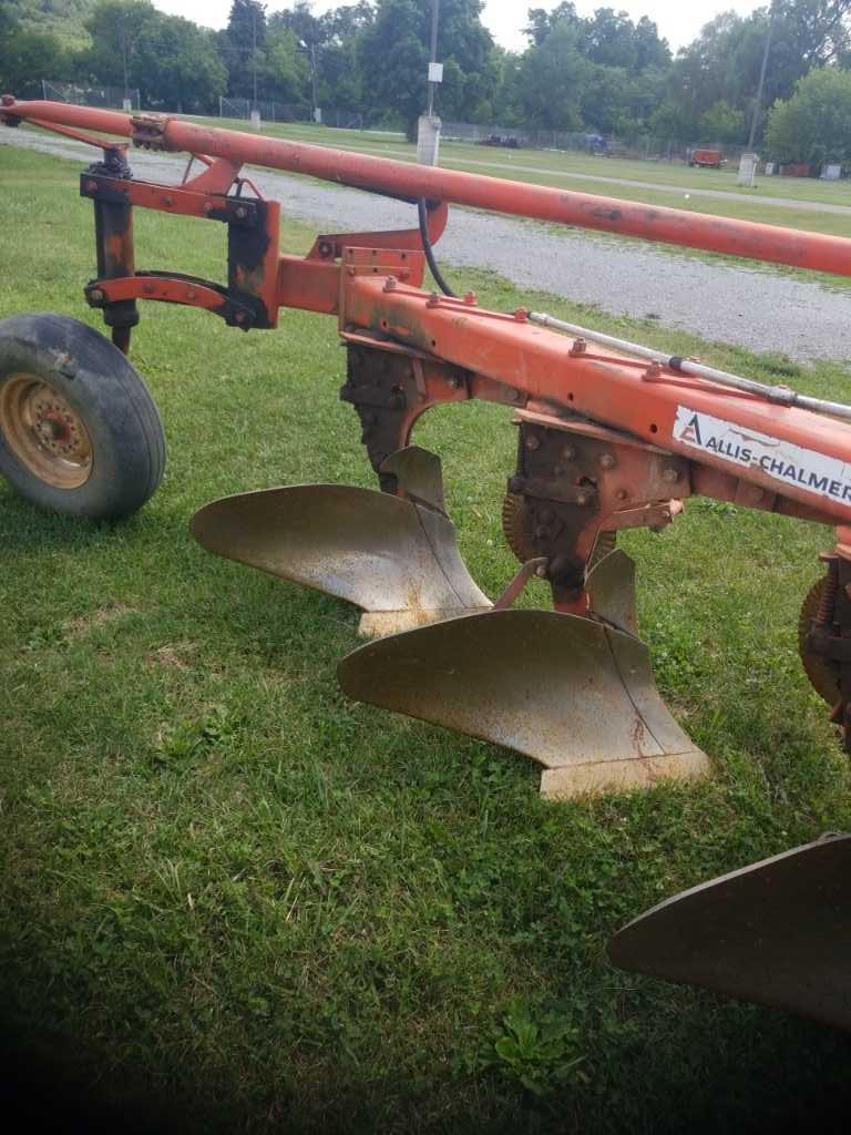 Allis Chalmers 416 Plows