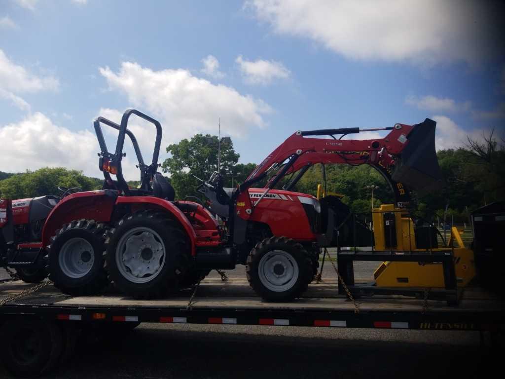 Massey Ferguson 1739E Tractor