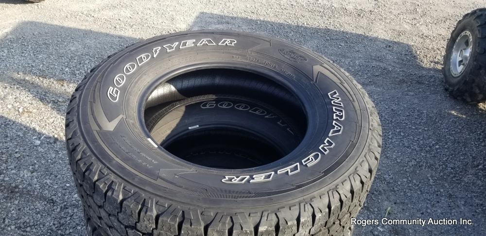 4 - Lt275/70r18" Tires