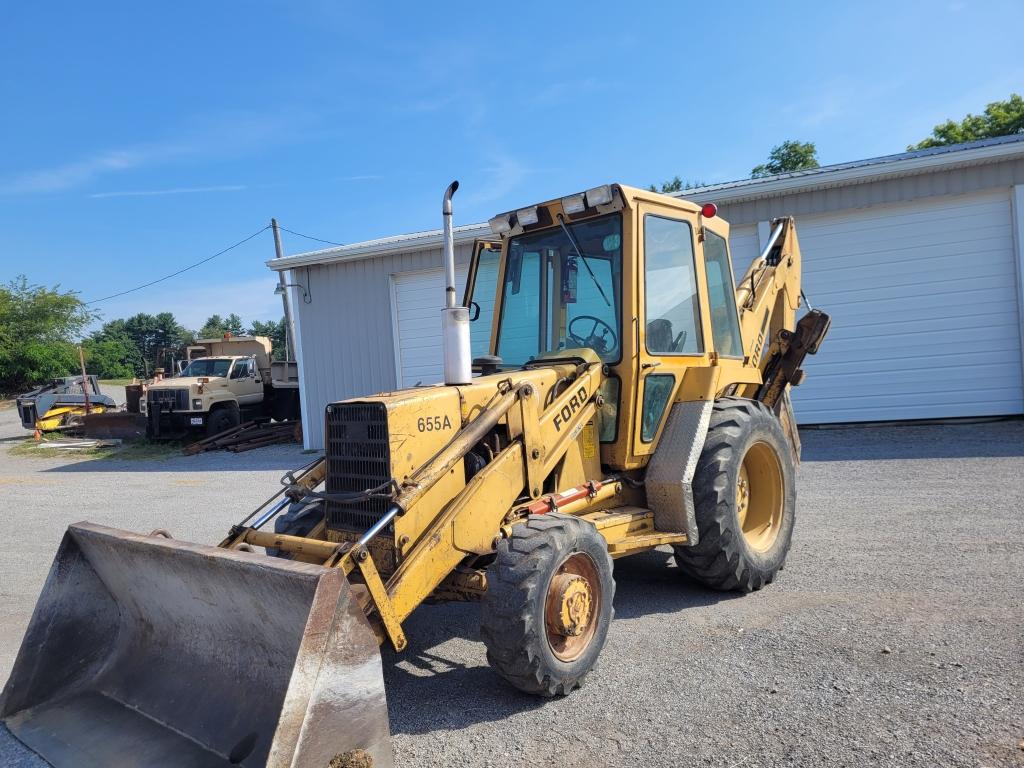 Ford 655 Backhoe