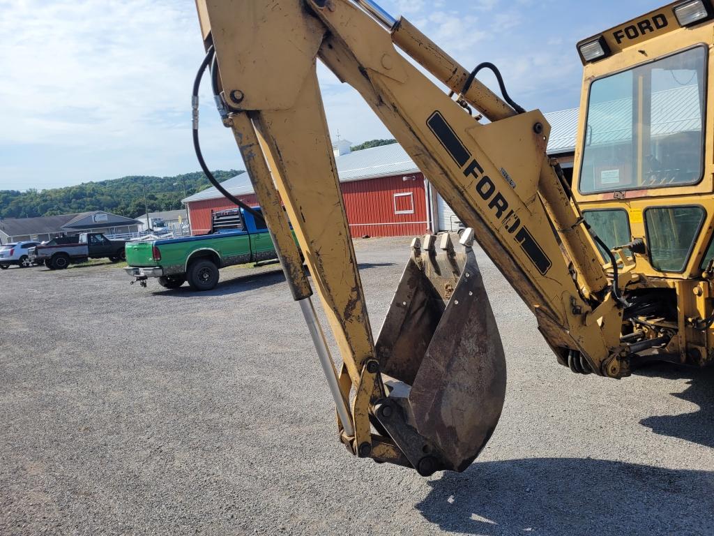 Ford 655 Backhoe