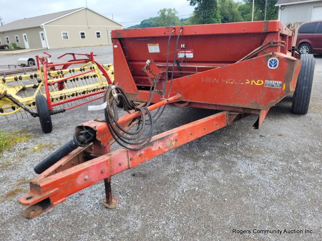 New Holland 195 Manure Spreader