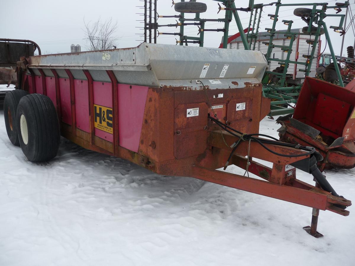 H&S 430 manure spreader