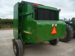 JD 535 round baler