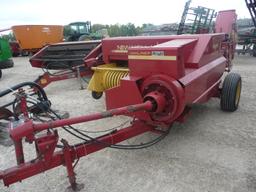 Ford NH 311 baler