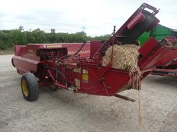 Ford NH 311 baler