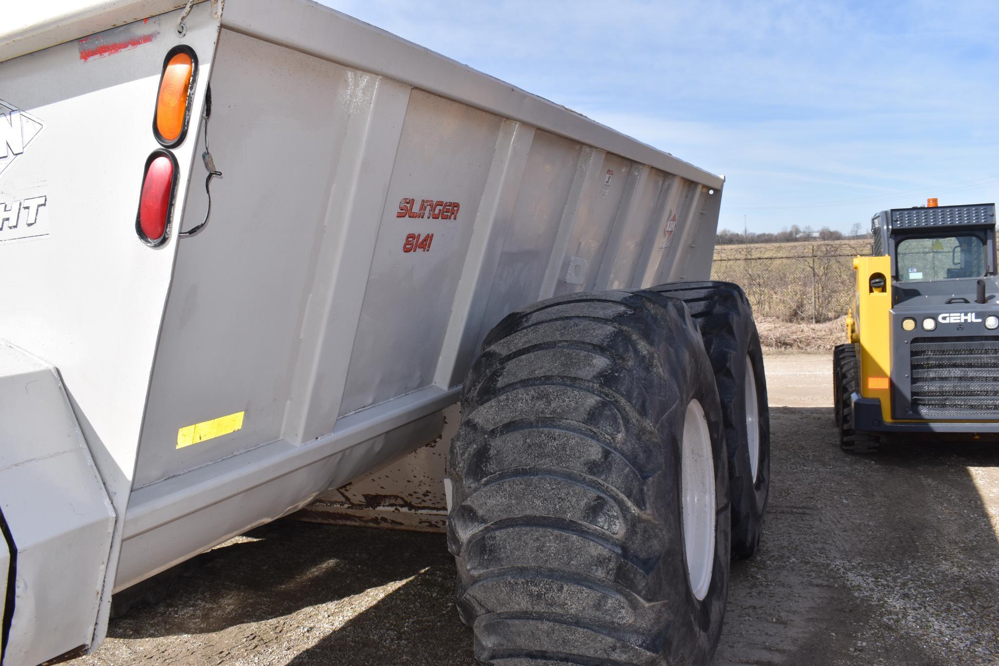 Kuhn 8141 Slinger Spreader