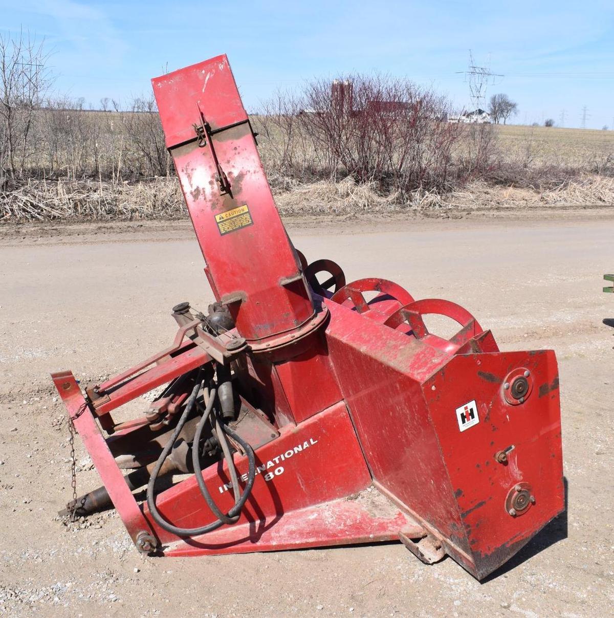 IH 80 7' Snowblower