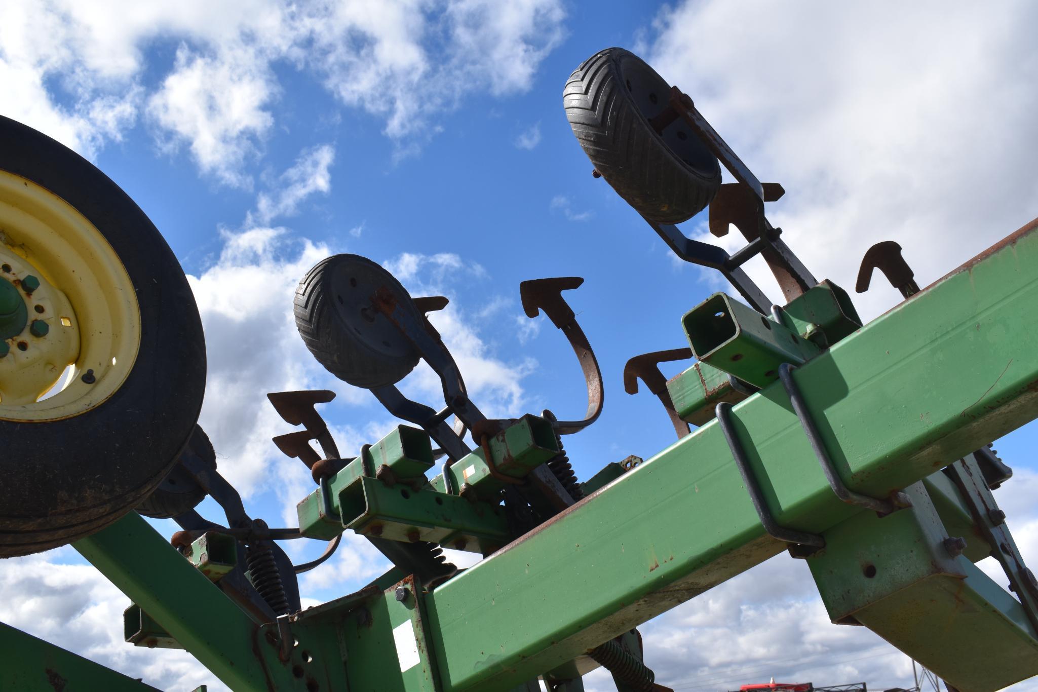 John Deere 856 12 Row Corn Cultivator