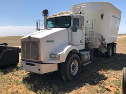 2012 KENWORTH Feed Truck with Laird VT 1400 Mixer