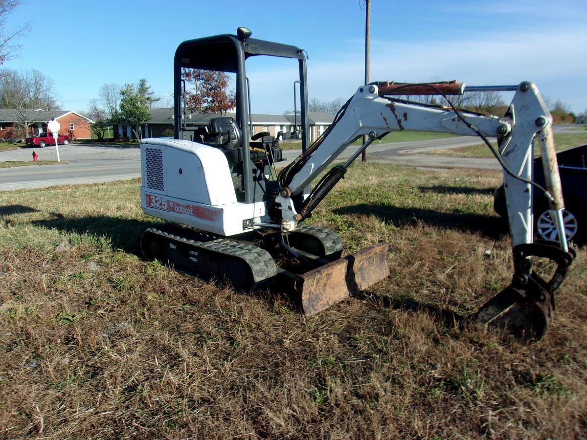 Bobcat  325