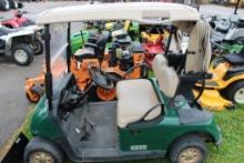 E-Z-GO Golf Cart