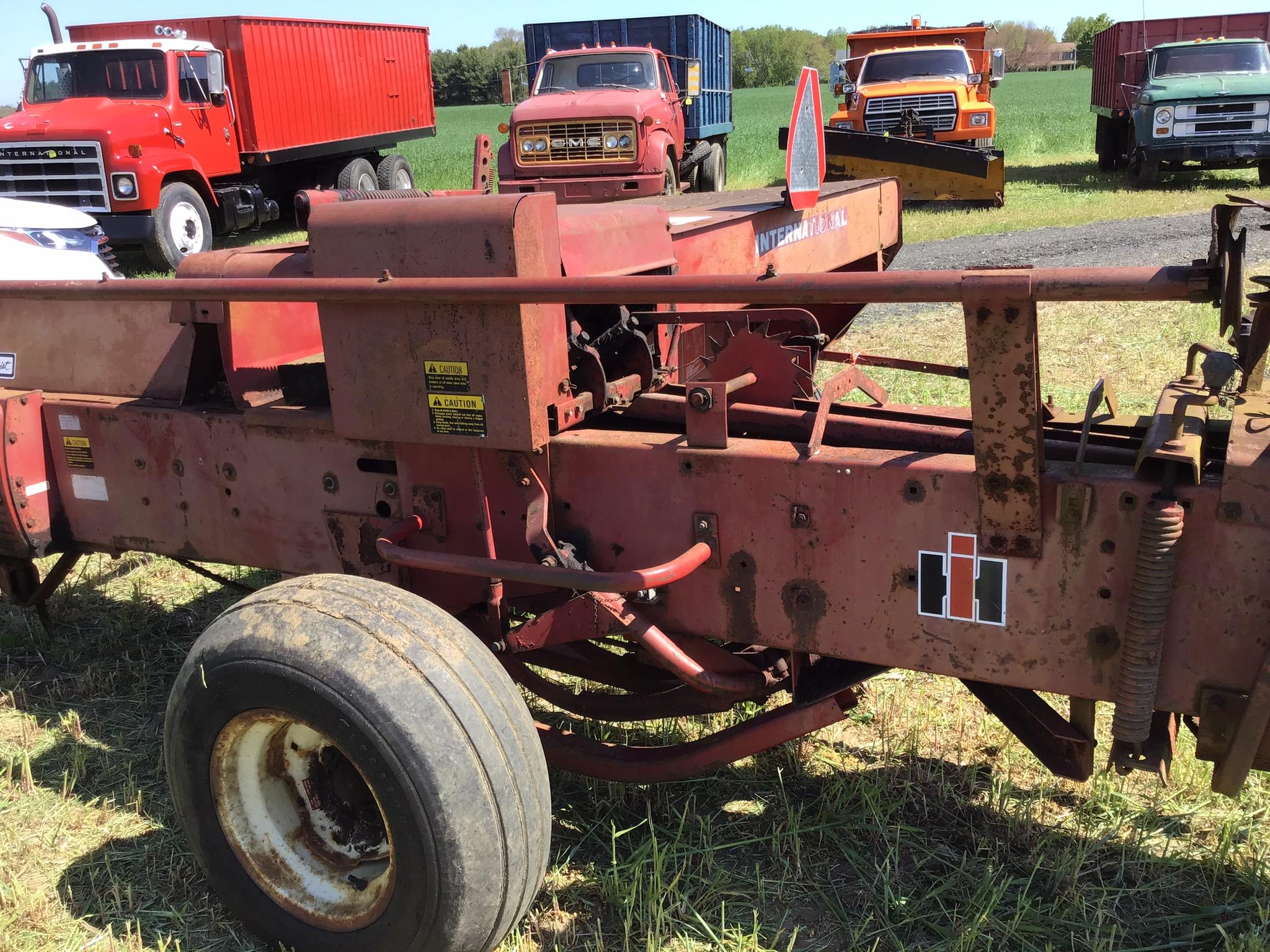 IH 445 wire baler