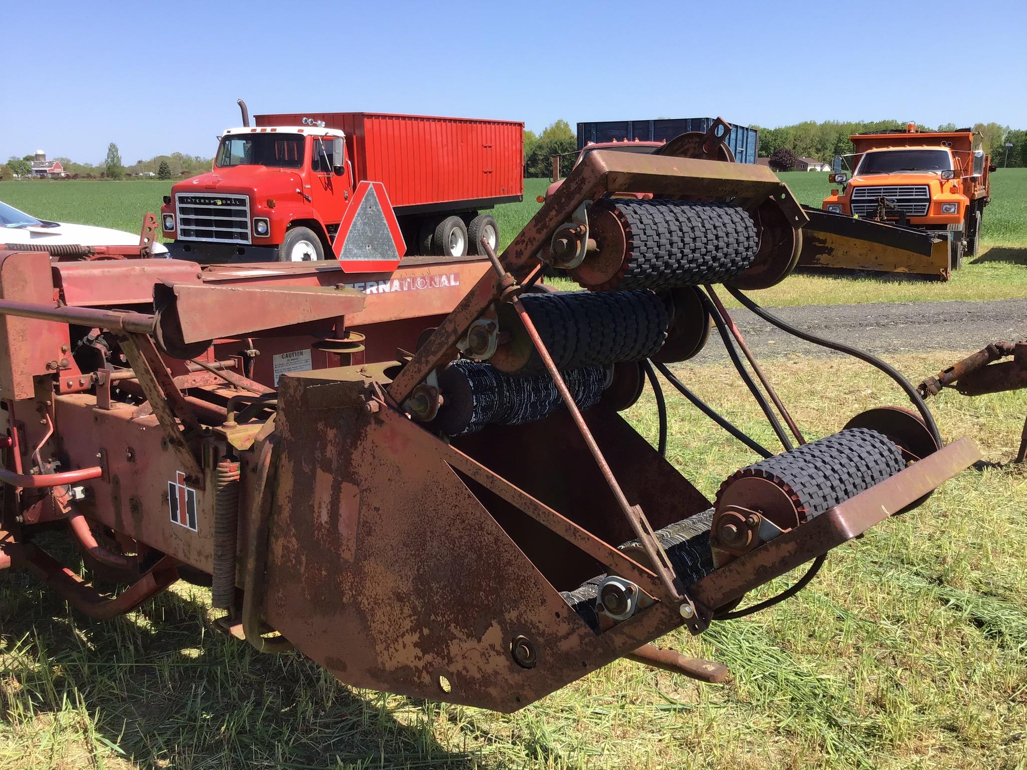 IH 445 wire baler