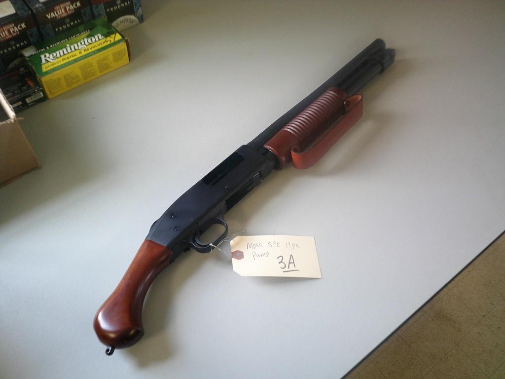 MOSS 590 12GA PUMP SHOTGUN W/ CASE