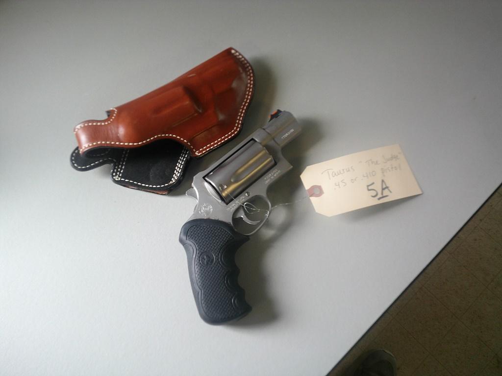 TAURUS JUDGE .45-.410 PISTOL