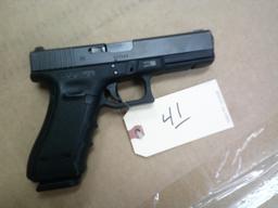 GLOCK 22 GEN 4 .40CAL S&W PISTOL W/ EXTRA CLIPS