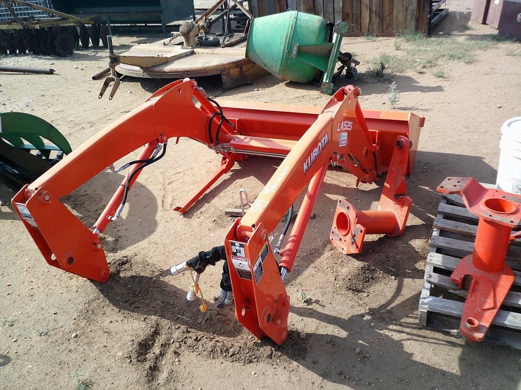 KUBOTA LA524 FRONT-END LOADER W/ BRACKETS